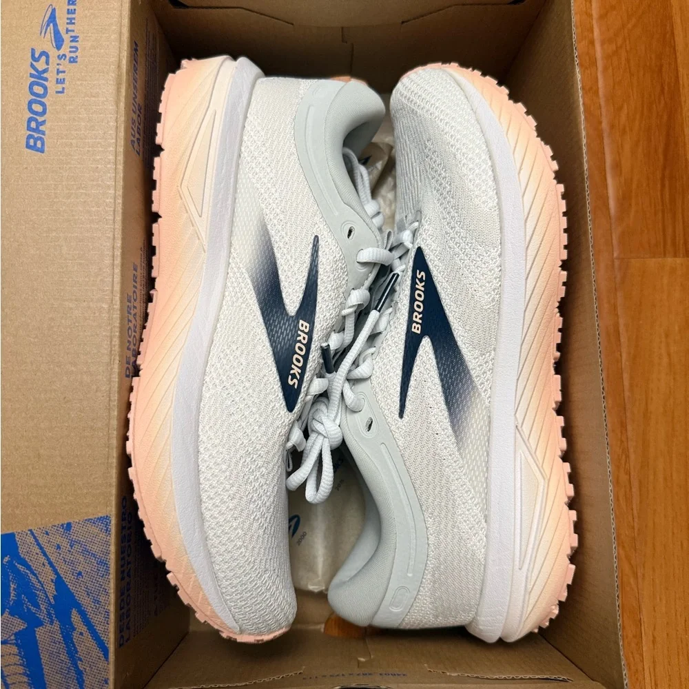 Brooks Revel 7 Navy/Apricot Women's Running Shoes - Picture 6 of 8